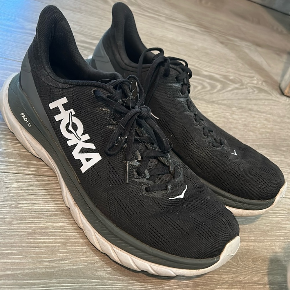 HOKA ONE ONE MACH 4 SNEAKERS